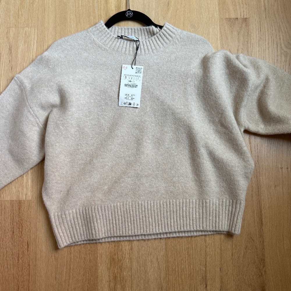 Zara beige sweater